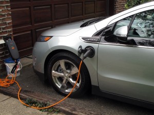 Recharge voiture électrique Chevrolet Volt chargeur portatif 120 Volts  - essai routier
