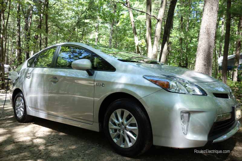Toyota Prius branchable rechargeable 2013
