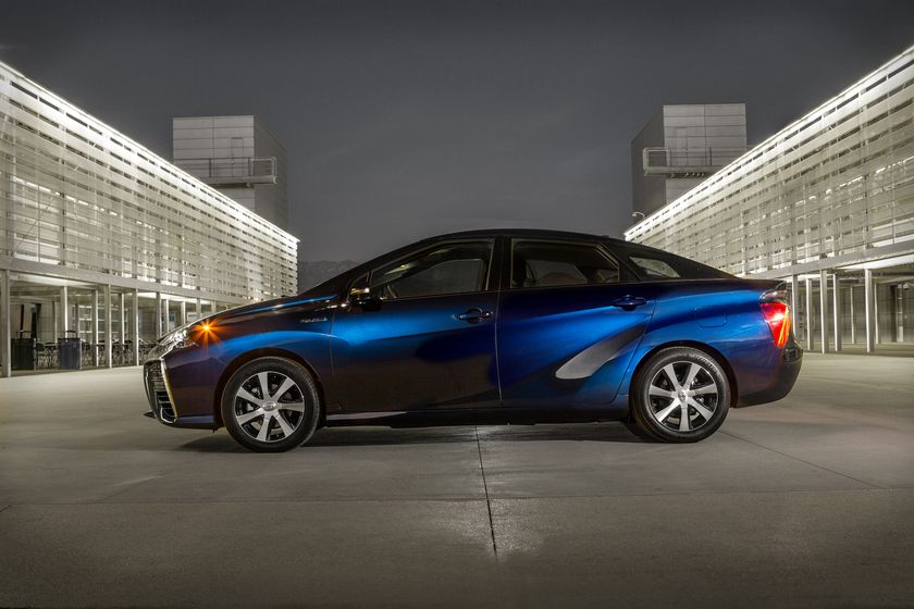 La voiture à pile à combustible à hydrogène Toyota Mirai