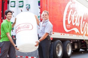 Coca-Cola aide les Montréalais à récupérer l’eau de pluie en donnant 100 barils