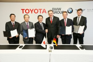 Signature entente collaboration Toyota et BMW