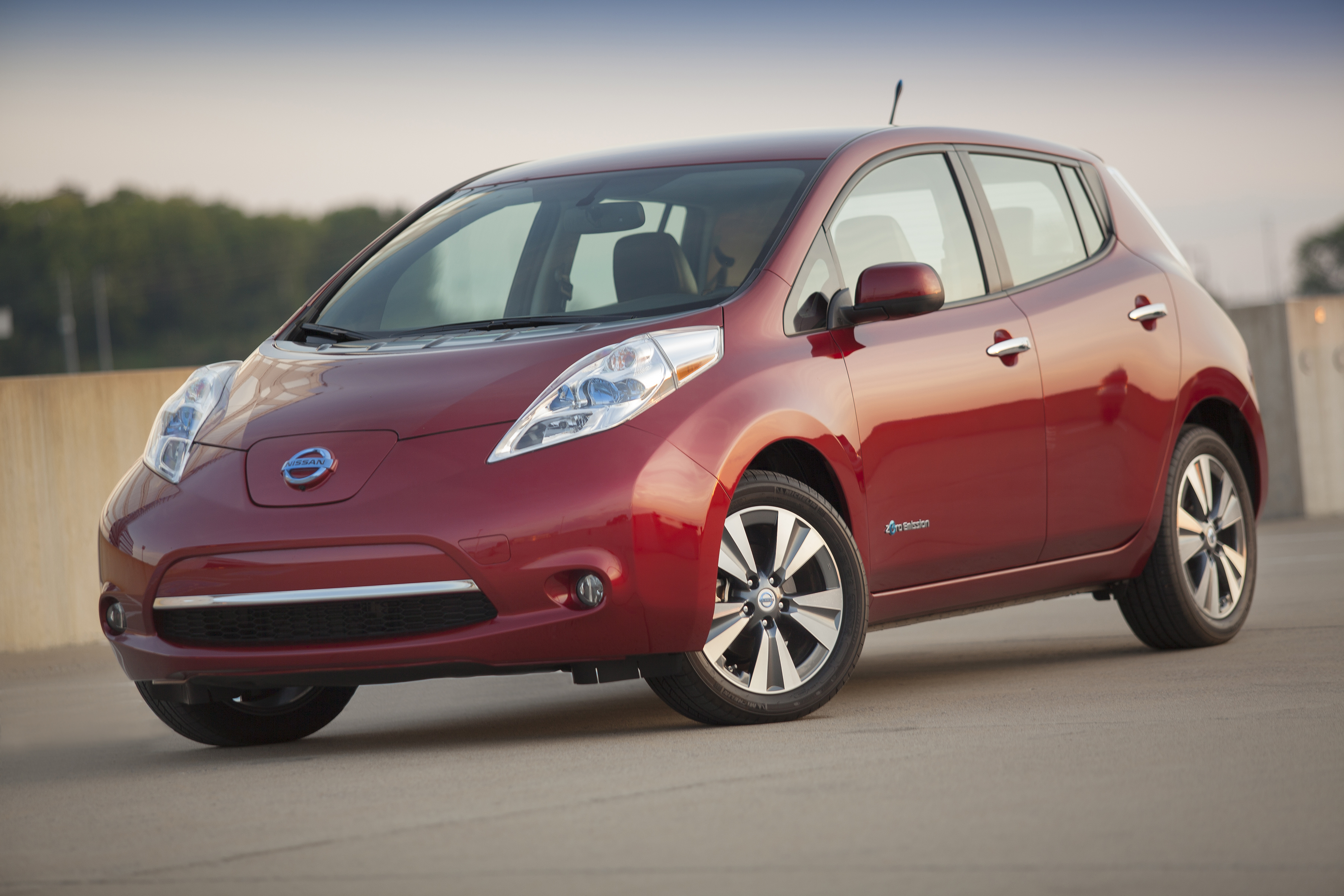 La Nissan LEAF poursuit son année record avec des ventes atteignant 1 000 unités au Canada