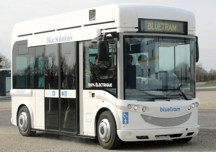 Inauguration de l’usine de fabrication de l’autobus électrique Bluetram de Bolloré